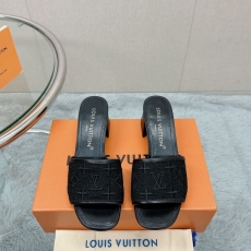 Louis Vuitton Slippers